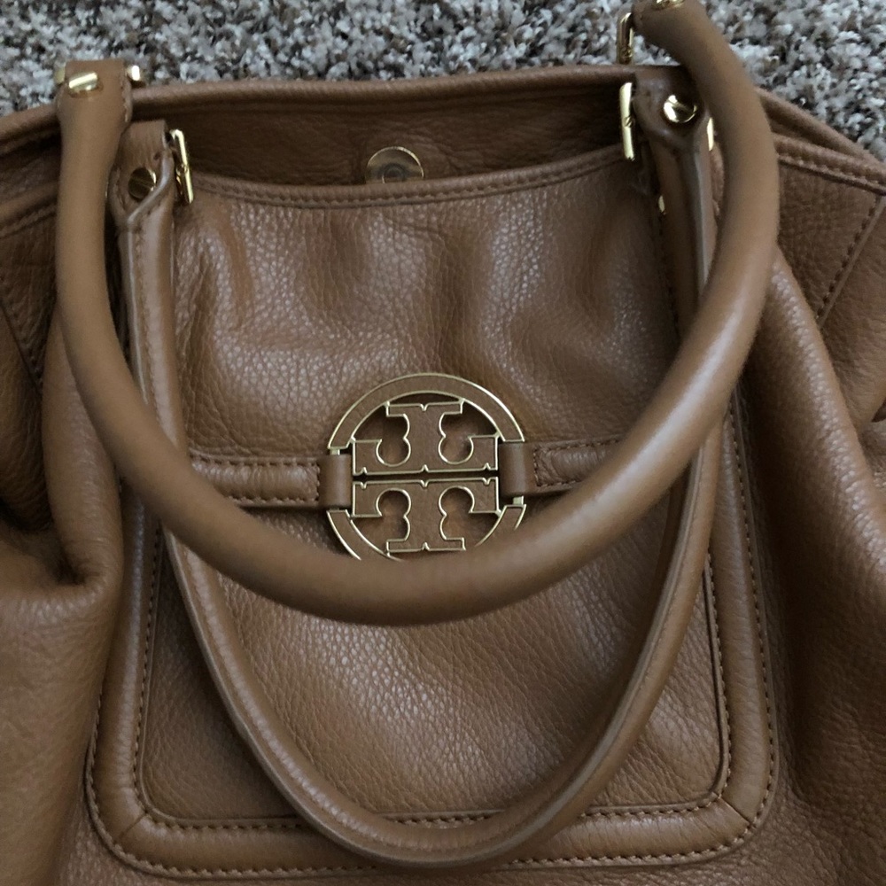 Tory Burch - Amanda Hobo Crossbody Handbag - Picture 4 of 7